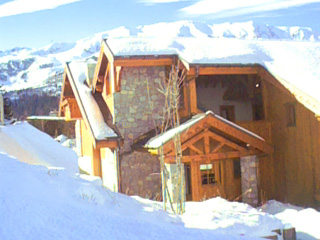 Exterior of self catered rental apartment Jardin d’Eden 6, Meribel 1600