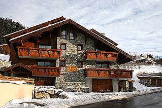 Exterior of Jardin d�Hiver, showing the Morel lift to the right.