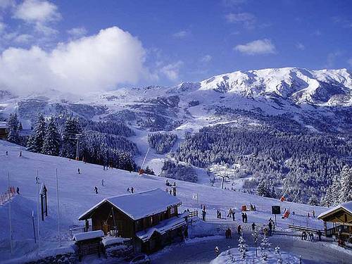 View from the balcony Sabot de V�nus, rental property in Meribel across pistes.