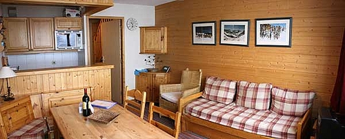 Living area of self catered rental apartment Chardon Bleu 41, Meribel Centre