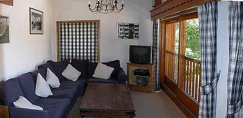 Living area of self catered rental apartment Cimes 1, Meribel Centre