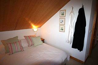 Masterbed of Cybeles 21, self catered rental apartment in Meribel