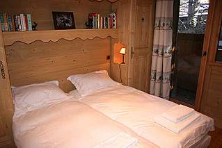 Twin bedrom of self catered rental apartment Saulire 6 Meribel 1600
