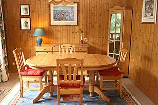 Dining area of self catered rental apartment Squaw Valley 6, Meribel centre